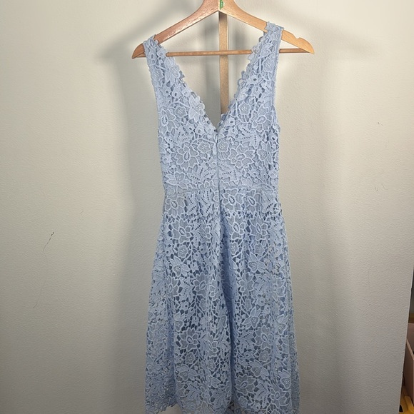 Astr The Label Women’s Blue V-Neck Lace Dress Wedding Small - Picture 6 of 6